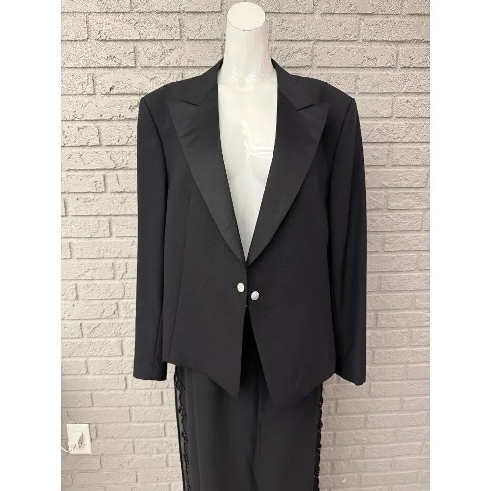 Women’s Black Elegant Tuxedo Cropped Jacket with Satin Lapel Size 1X
